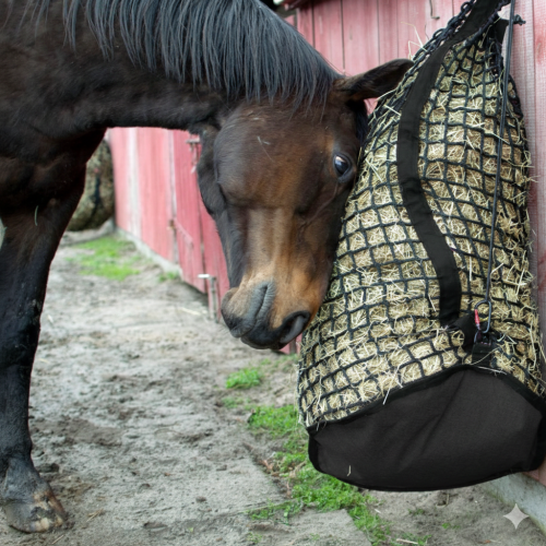 Wytrzymały worek na siano PREMIUM 5mm system slow feeding z dnem