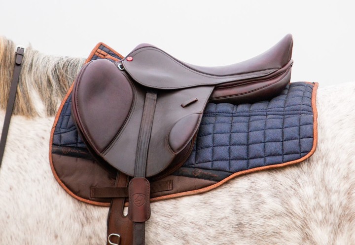 1.1800.25 EDIX Alydar jumping saddle 1.jpg