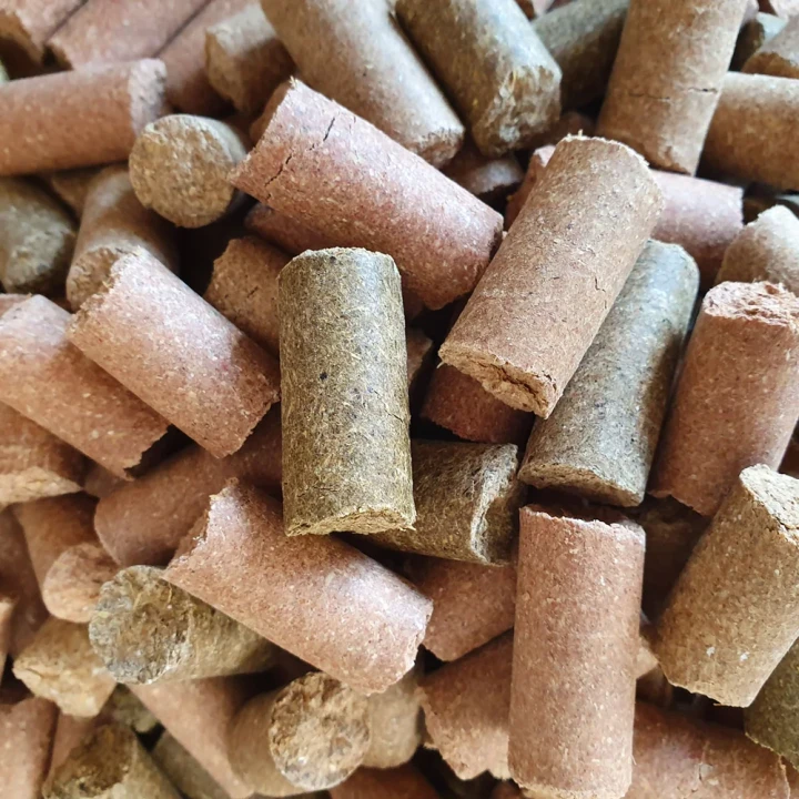lecker-bricks-bunter-eimer-przysmaki-w-3-smakach-3kg-2.webp
