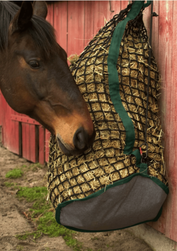 Siatka z dnem zapobiegająca marnowaniu siana w boksie Piece of Hay
